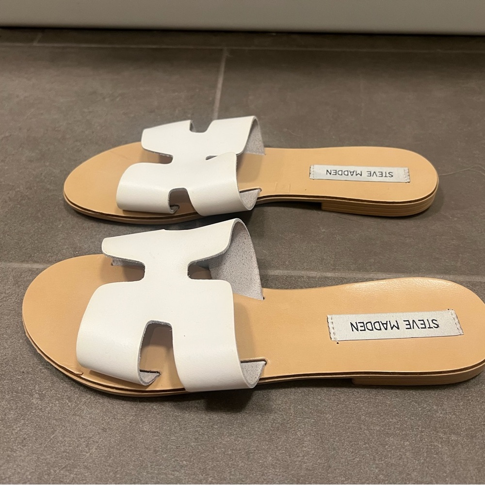 Steve Madden white leather Hadyn flats sandals size 9